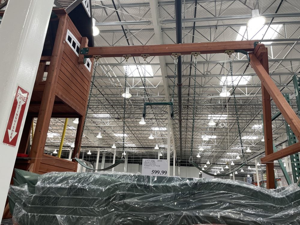 [Costco] Cedar Summit Hilltop Playset 699.97 WATERLOO display only