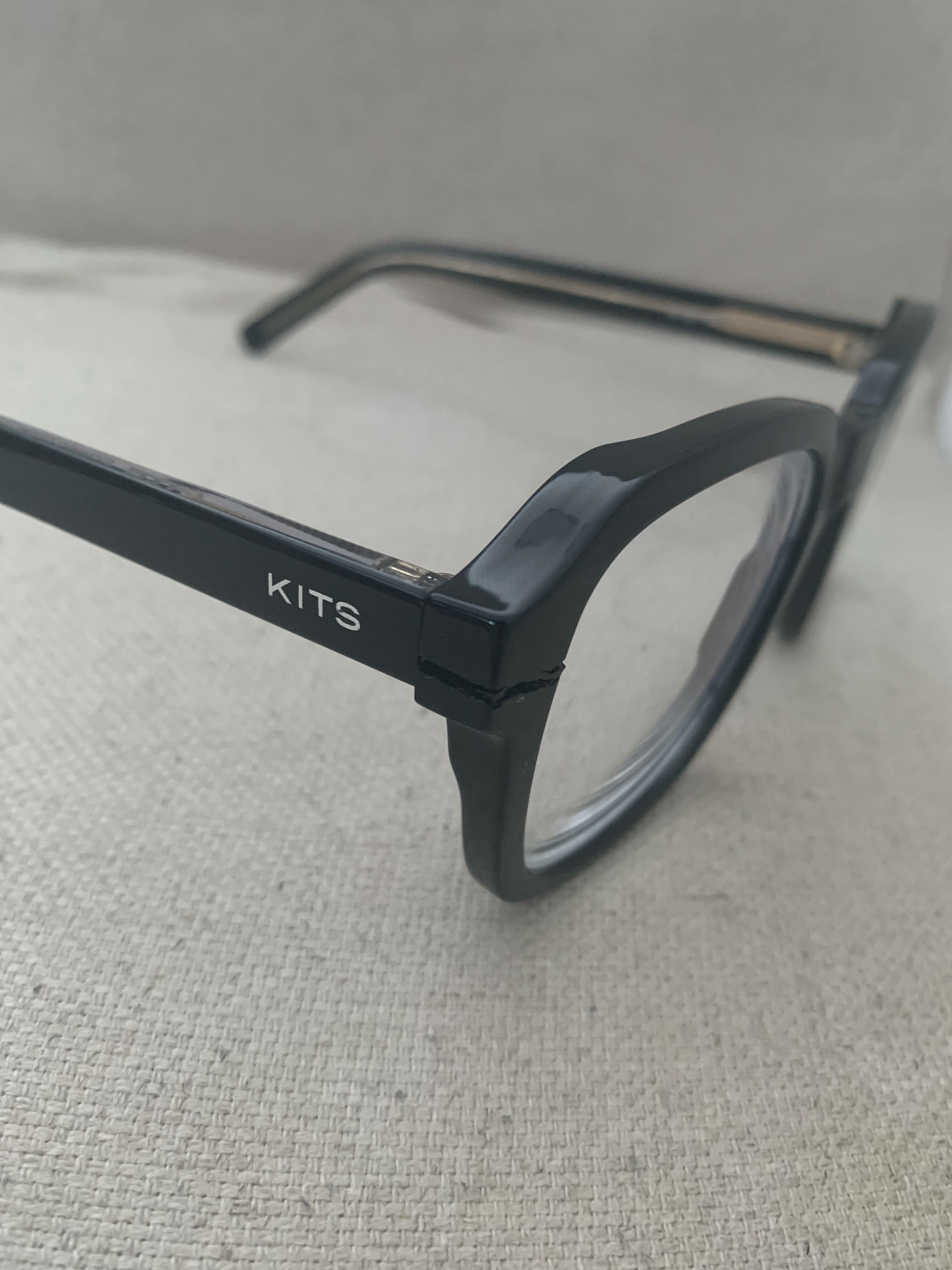 [Kits.ca] *** FREE *** Pair of Eyeglasses Just Pay 9.95 for FAST